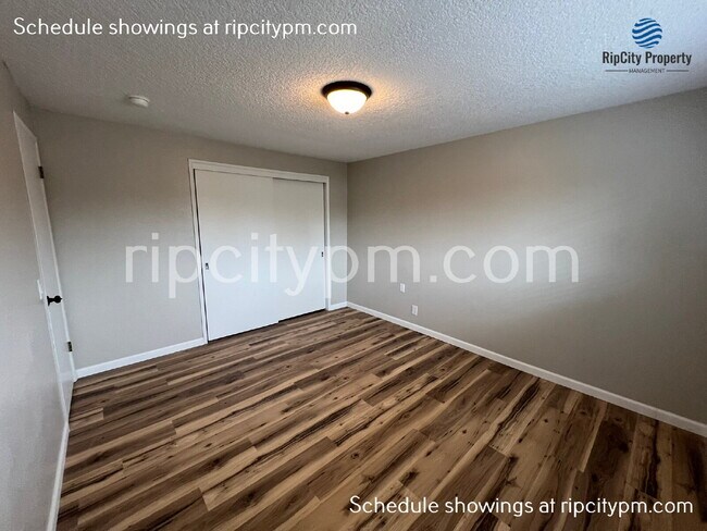 Building Photo - 12250 SW Indian Hill Ln