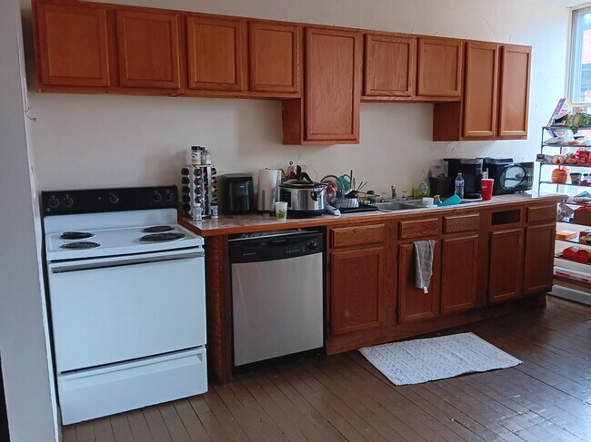 Building Photo - 2148 Auburn Ave