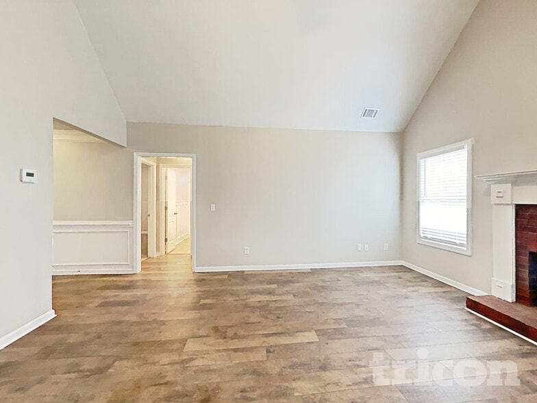 Building Photo - 204 Cobblestone Ln