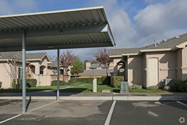 Building Photo - Horizons West