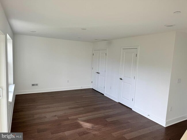 Building Photo - 117 FRED CLARK Dr