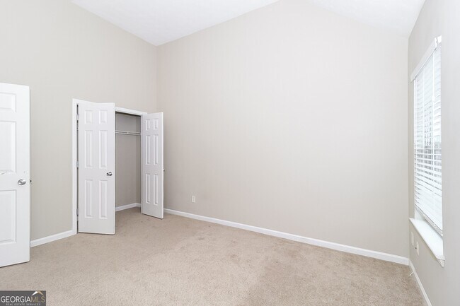 Building Photo - 3352 Hershey Dr