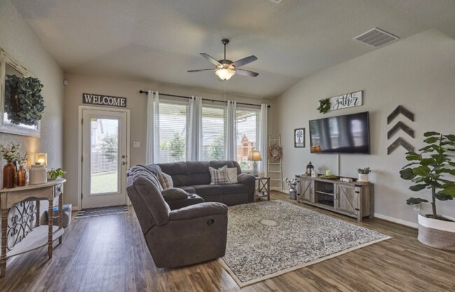 Building Photo - 11612 Bakersfield Pass