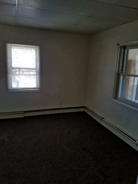 Building Photo - 3325 N Main St