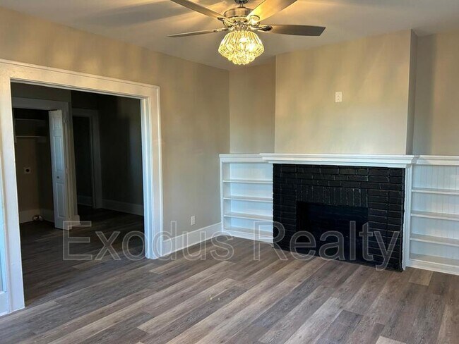 Building Photo - 311 Bracken St