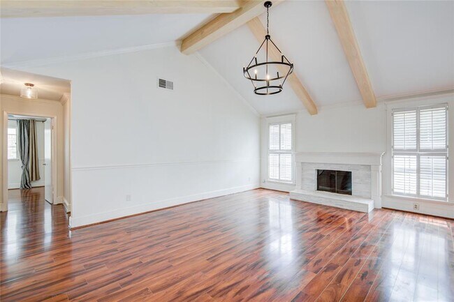 Building Photo - 2503 Lively Ln