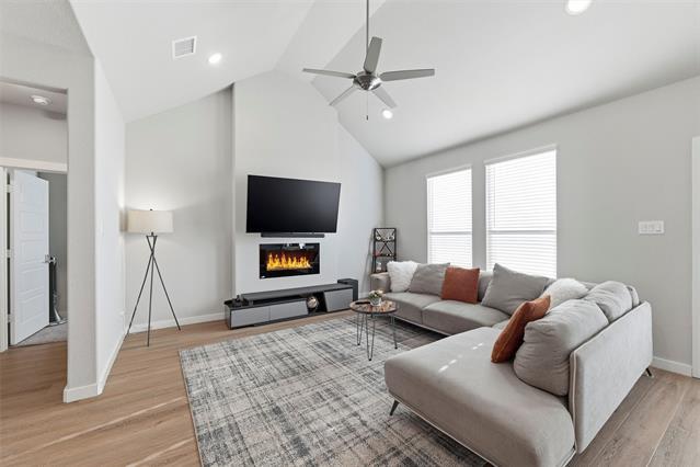 Building Photo - 2417 Mankato Dr