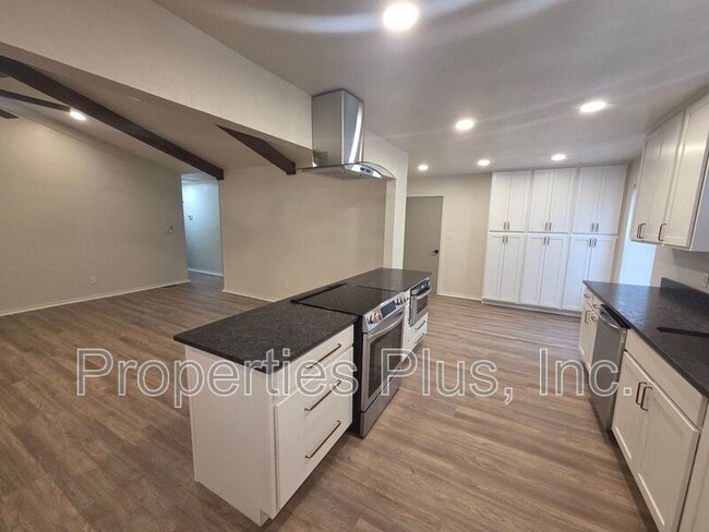 Building Photo - 11612 S 100th E Ave