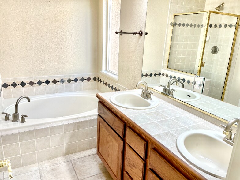 Building Photo - 2775 Crooked Vine Ct