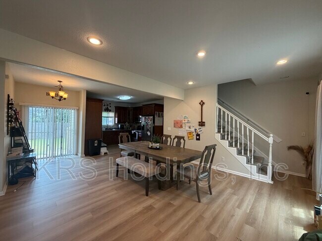 Building Photo - 5748 Burrell Ave