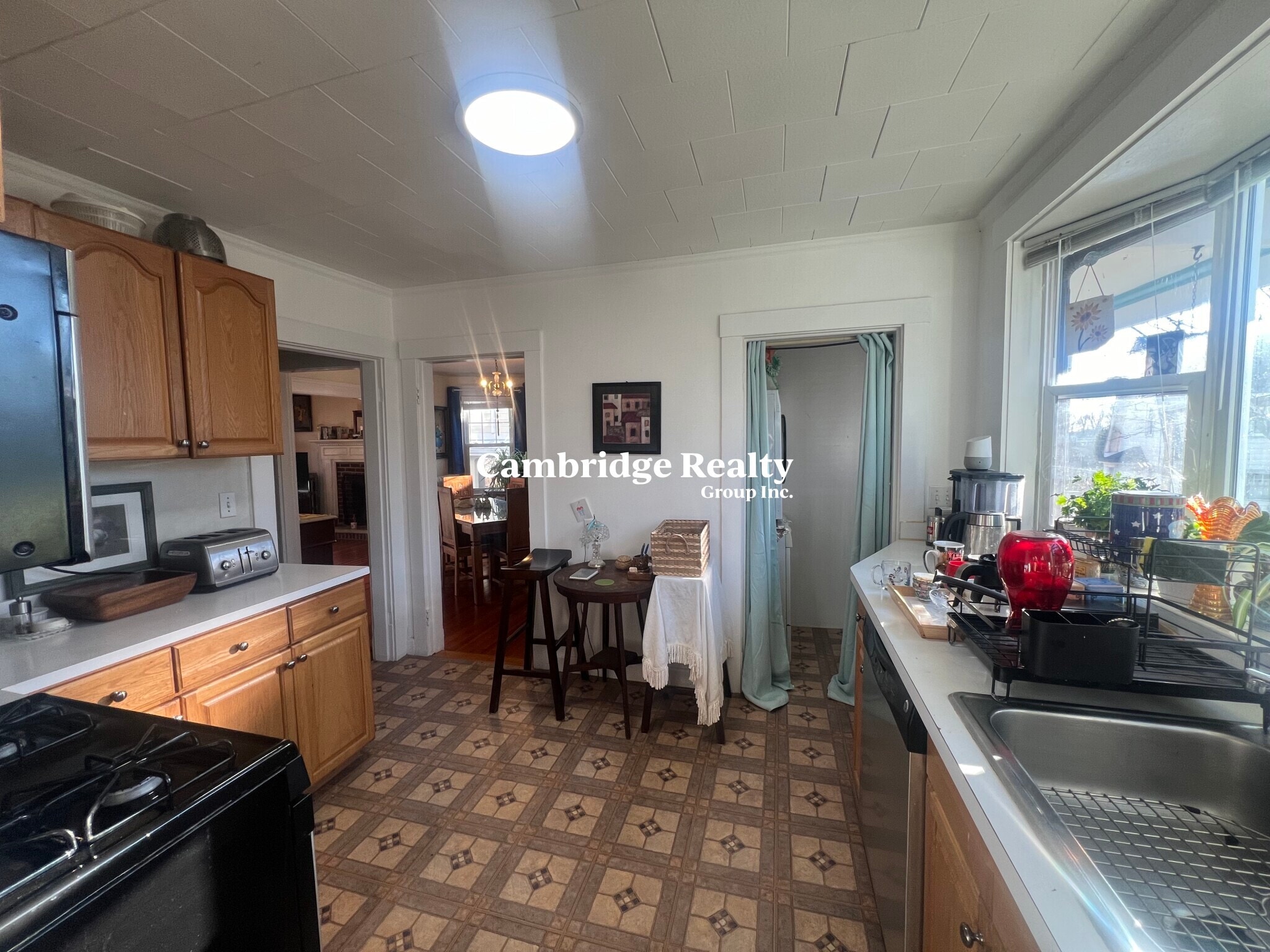 Building Photo - 10 Townsend Rd