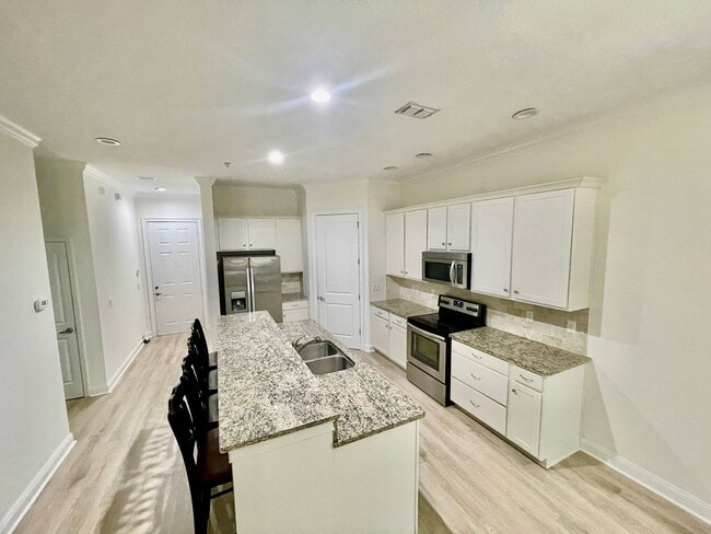 Building Photo - 2208 Summerwoods