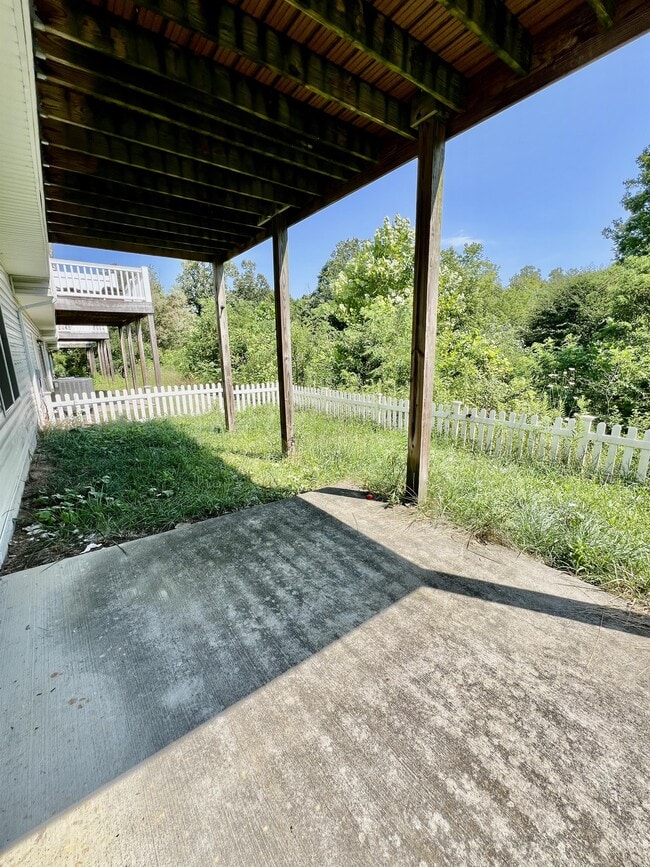 Building Photo - 40 Brownstone Dr