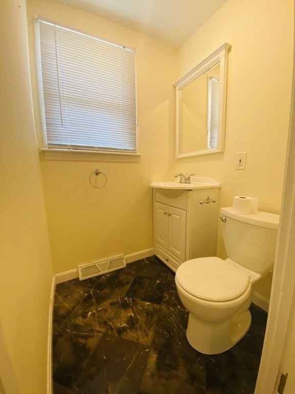 Building Photo - 37 Moreland Ave