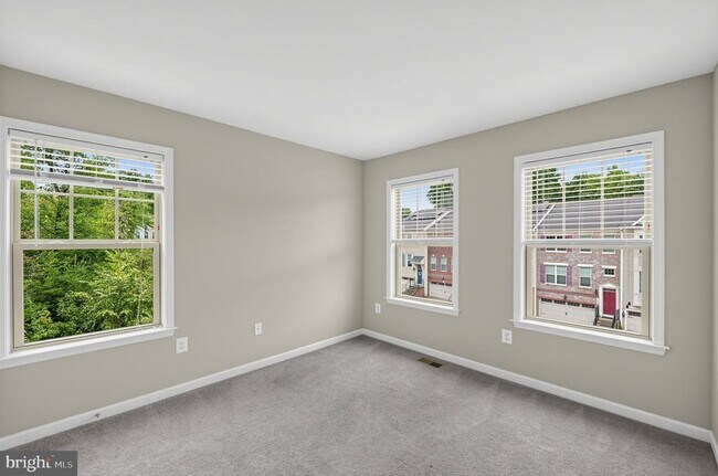 Building Photo - 7524 Holly Ridge Dr