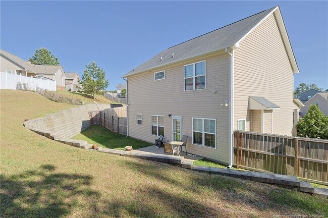 Building Photo - 1641 Mount Rainer Dr