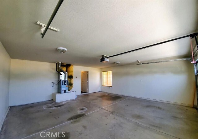 Building Photo - 27805 Hummingbird Ln