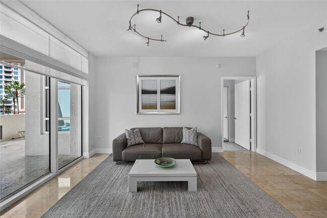 Building Photo - 3700 S Ocean Blvd