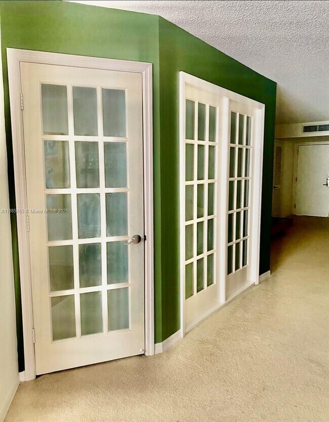 Building Photo - 6423 Collins Ave