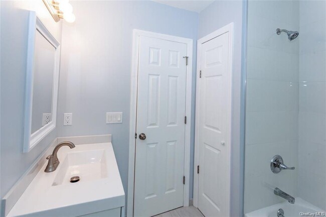 Building Photo - 2515 Garden Ln