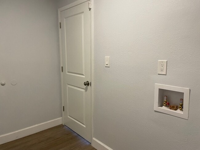 Building Photo - 3/2 Pool Home for Rent