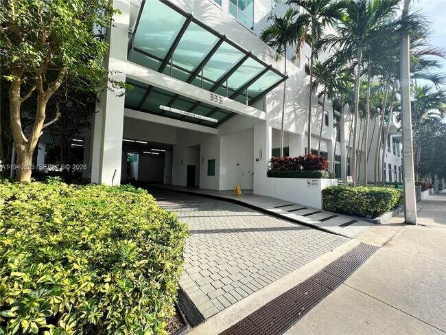 Building Photo - 333 NE 24th St