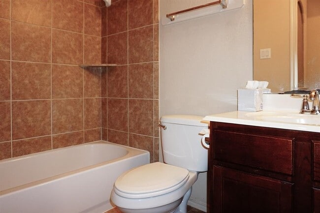 Building Photo - 22007 Silverfield Park Ln