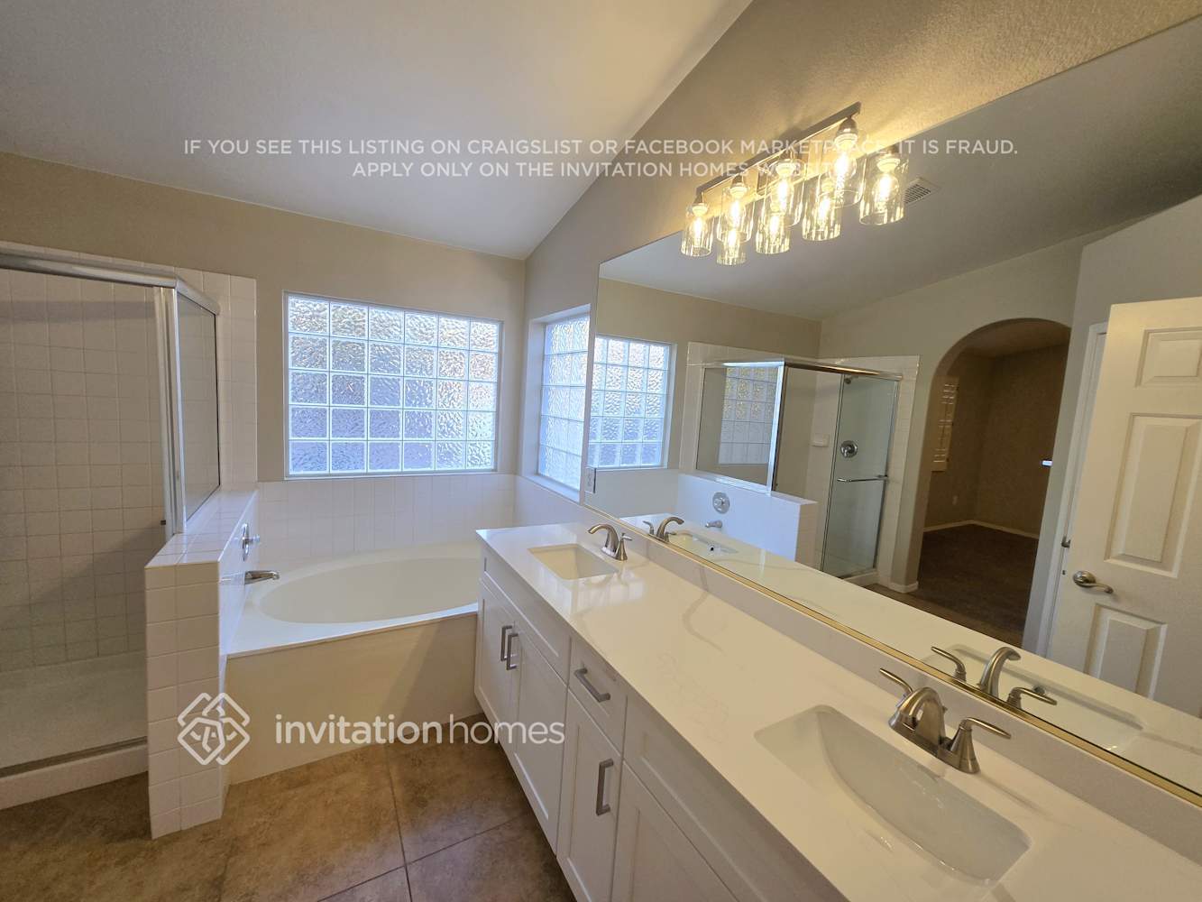 Building Photo - 8108 Divernon Ave