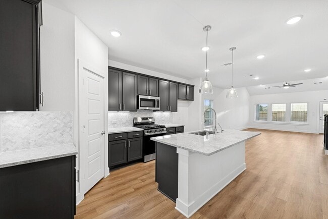 Building Photo - 8058 Kay Hbr Dr