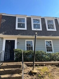 Building Photo - Renovated 3 Bedroom 2.5 Home for Rent!