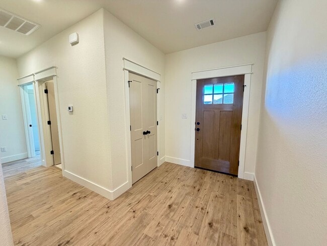 Building Photo - 509 Waggoner Ln