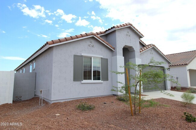 Building Photo - 1126 E Westwood Dr