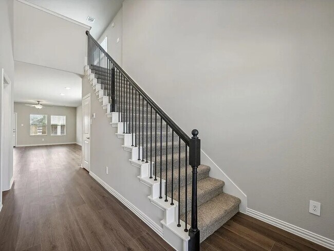 Building Photo - 518 Willet Dr