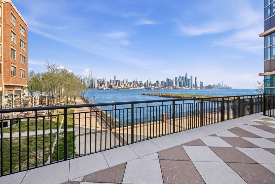 Building Photo - 22 Ave at Port Imperial