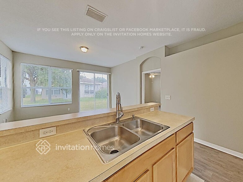 Building Photo - 10340 Avelar Ridge Dr