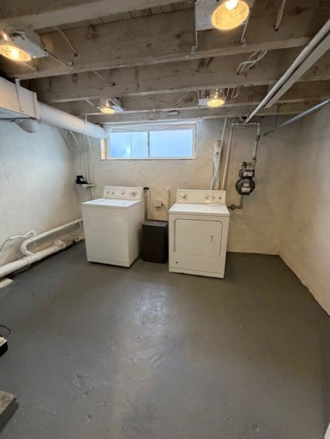 Building Photo - Beauty in LOMO