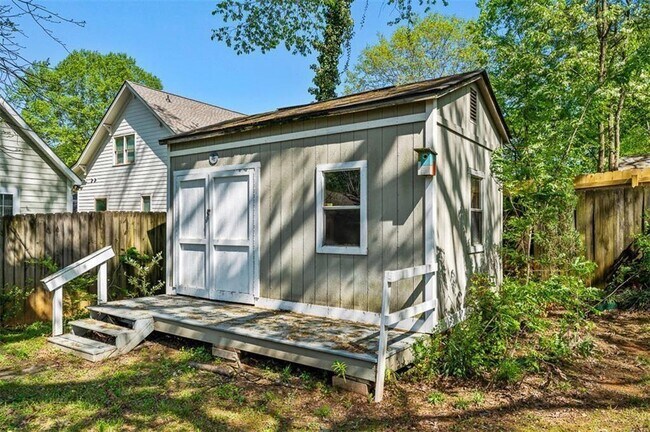 Building Photo - 2220 Newnan St