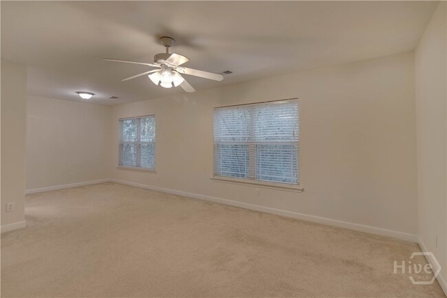 Building Photo - 650 Summer Hill Way
