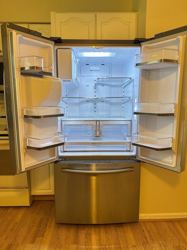 Building Photo - COMING SOON! Beautiful House in Tates Creek! 3 BR, 2.5 Baths, Finished Basement & Garage