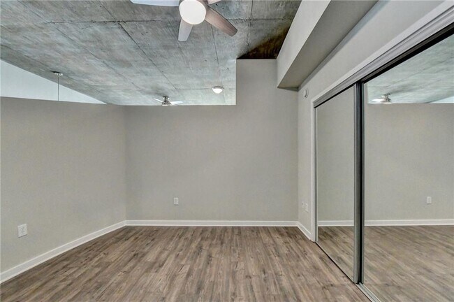 Building Photo - 3324 Peachtree Rd