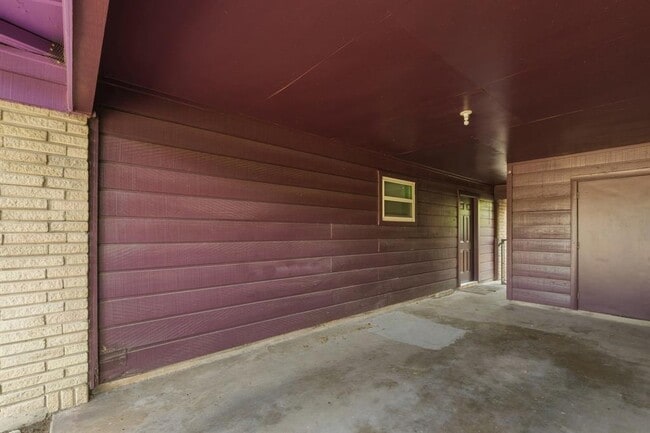 Building Photo - 2507 Biggs Dr