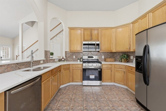 Building Photo - 20811 Garden Arbor Ln