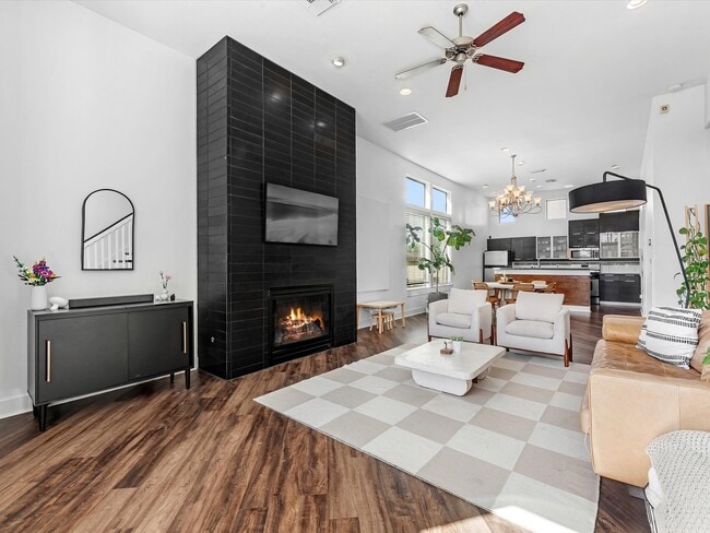 Building Photo - 3421 Gillespie St