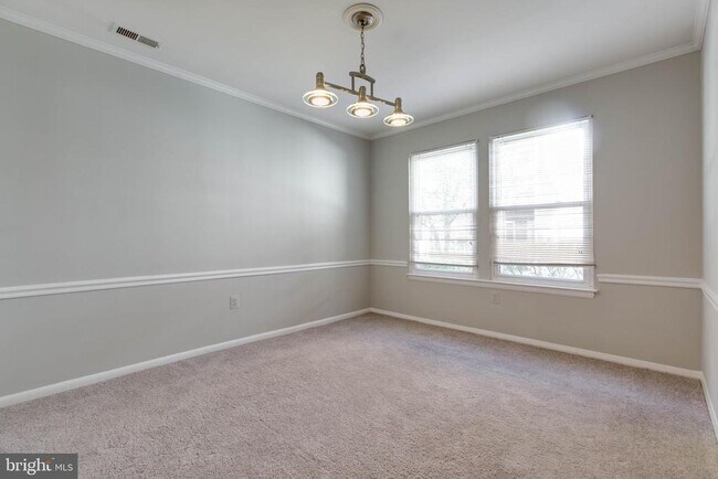 Building Photo - 7764 Mayfair Cir