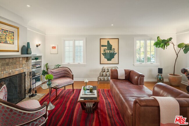 Building Photo - 513 N Mansfield Ave