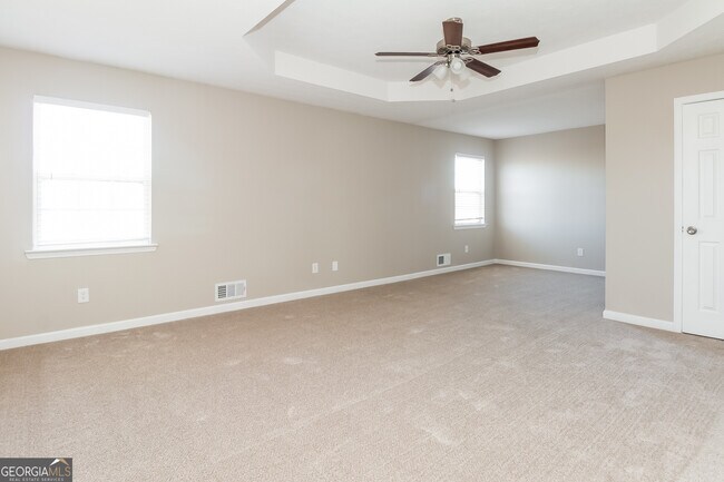 Building Photo - 519 Trinity Tr