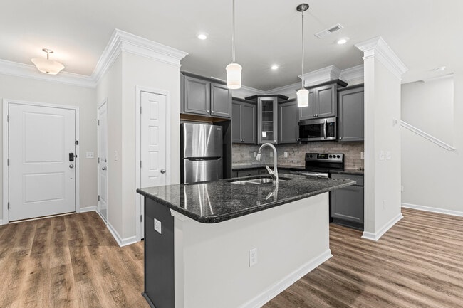 Building Photo - 252 Shingle Oak Rd