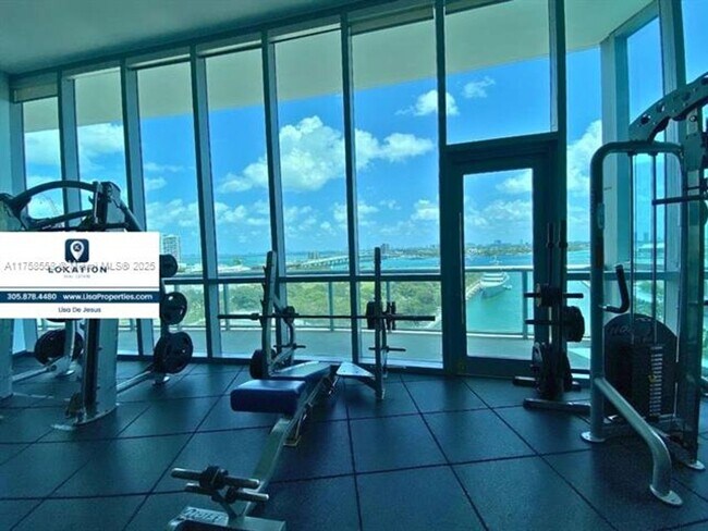 Building Photo - 888 Biscayne Blvd