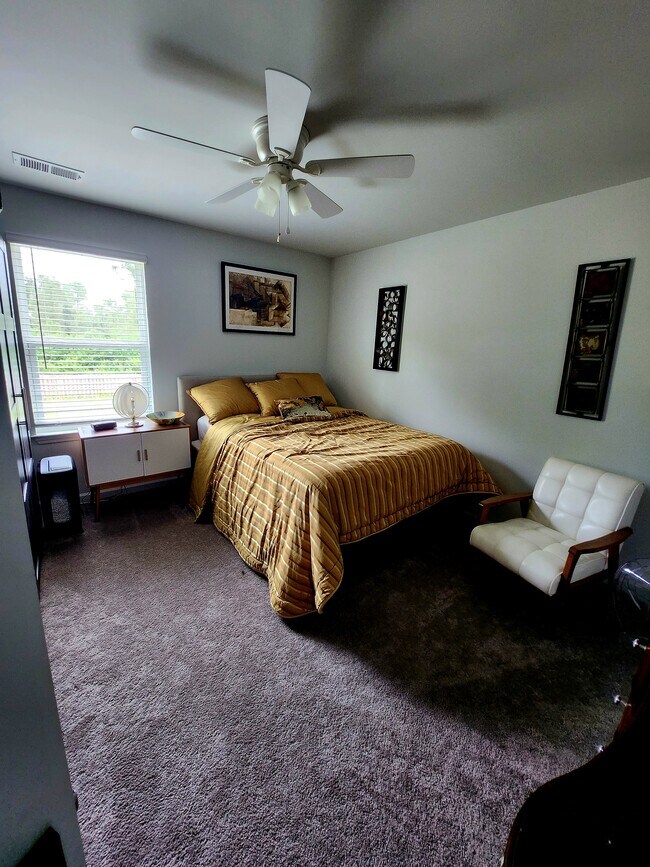 Building Photo - 413 Tributary Cir