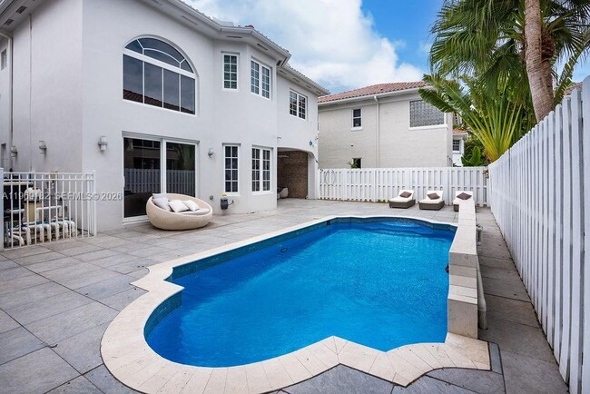 Building Photo - 3949 194th Ln